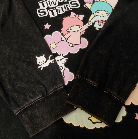 Little Twin Stars X Hello Kitty Forever 21  Gray Long Sleeve T-Shirt Size Medium - Picture 5 of 8